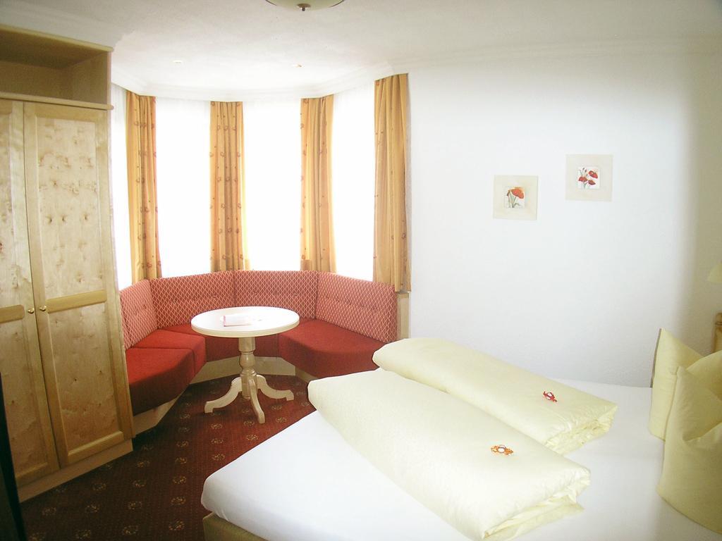 Hotel-Garni Weidacherhof Leutasch Rum bild