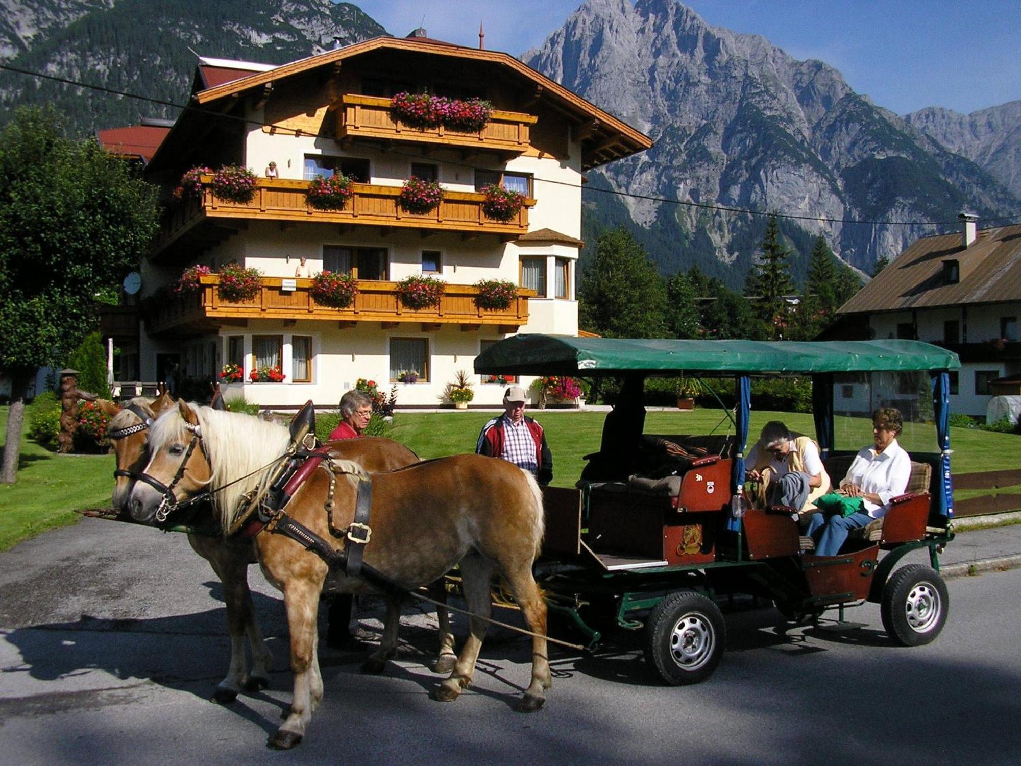 Hotel-Garni Weidacherhof Leutasch Exteriör bild
