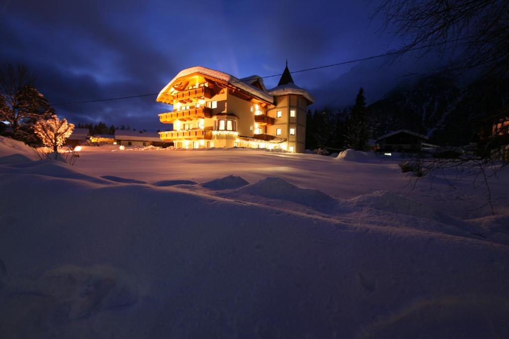 Hotel-Garni Weidacherhof Leutasch Exteriör bild